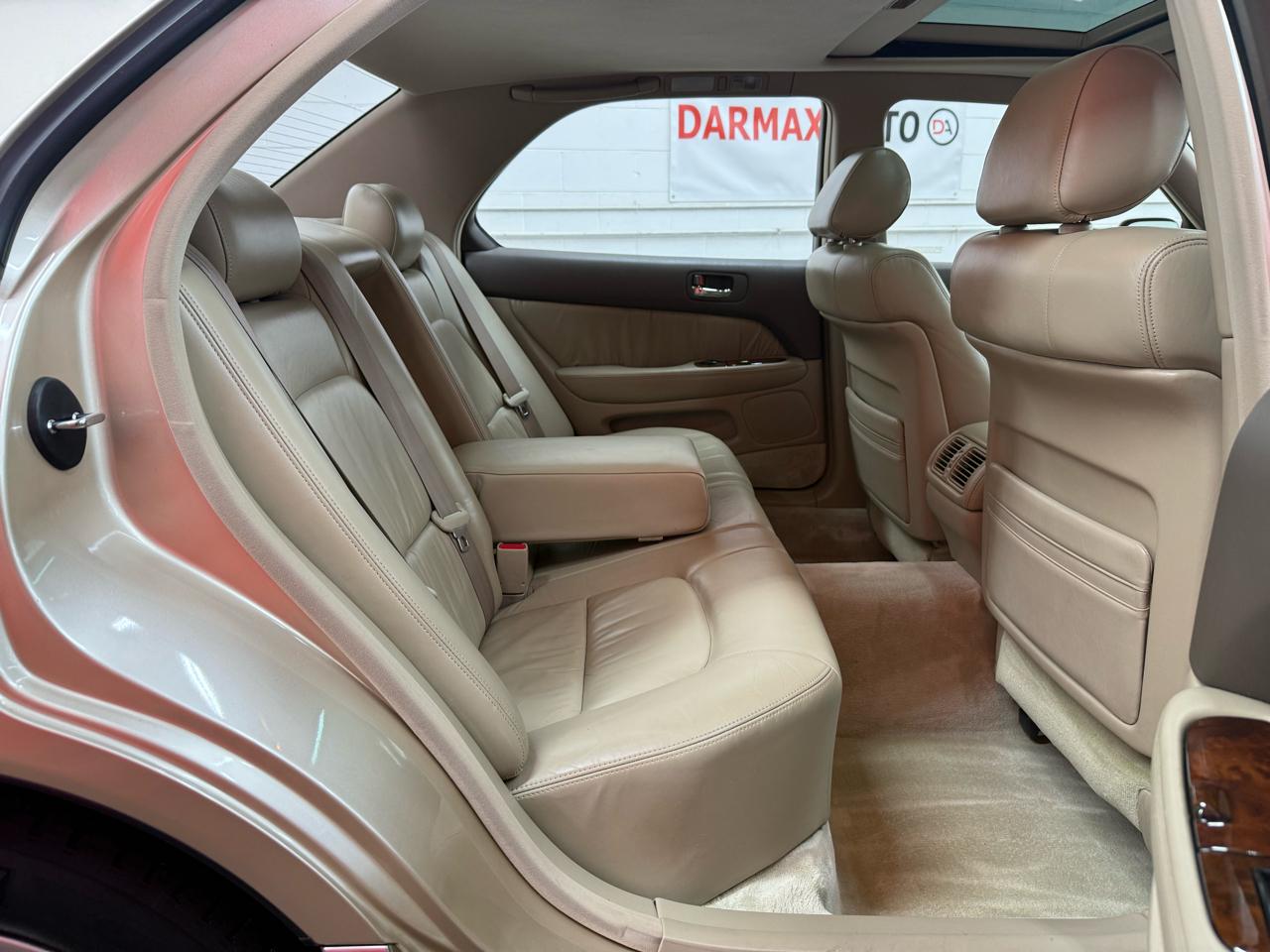 Lexus LS 400 4dr Sdn 1996