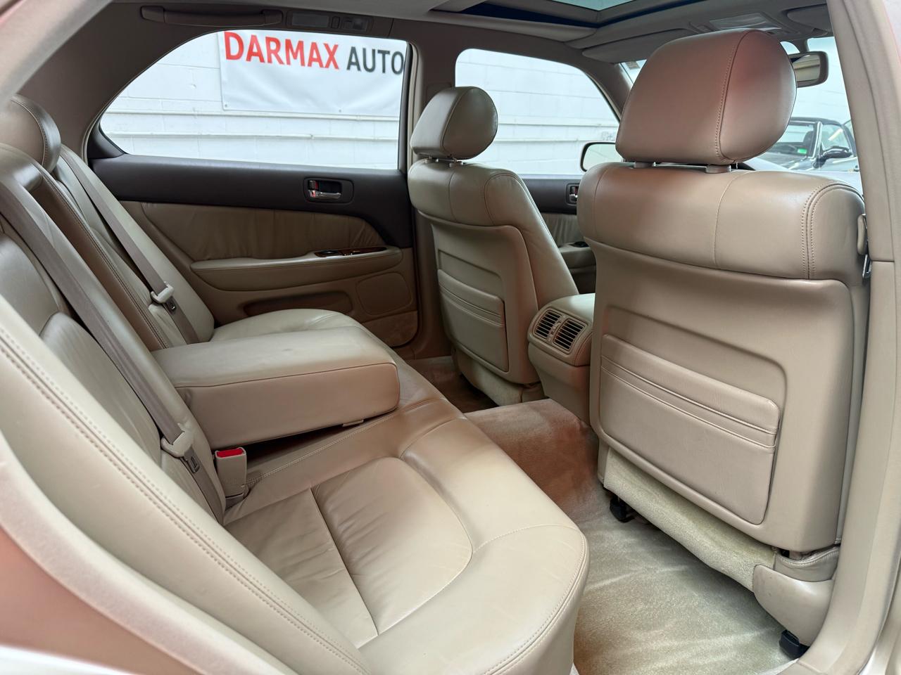 Lexus LS 400 4dr Sdn 1996