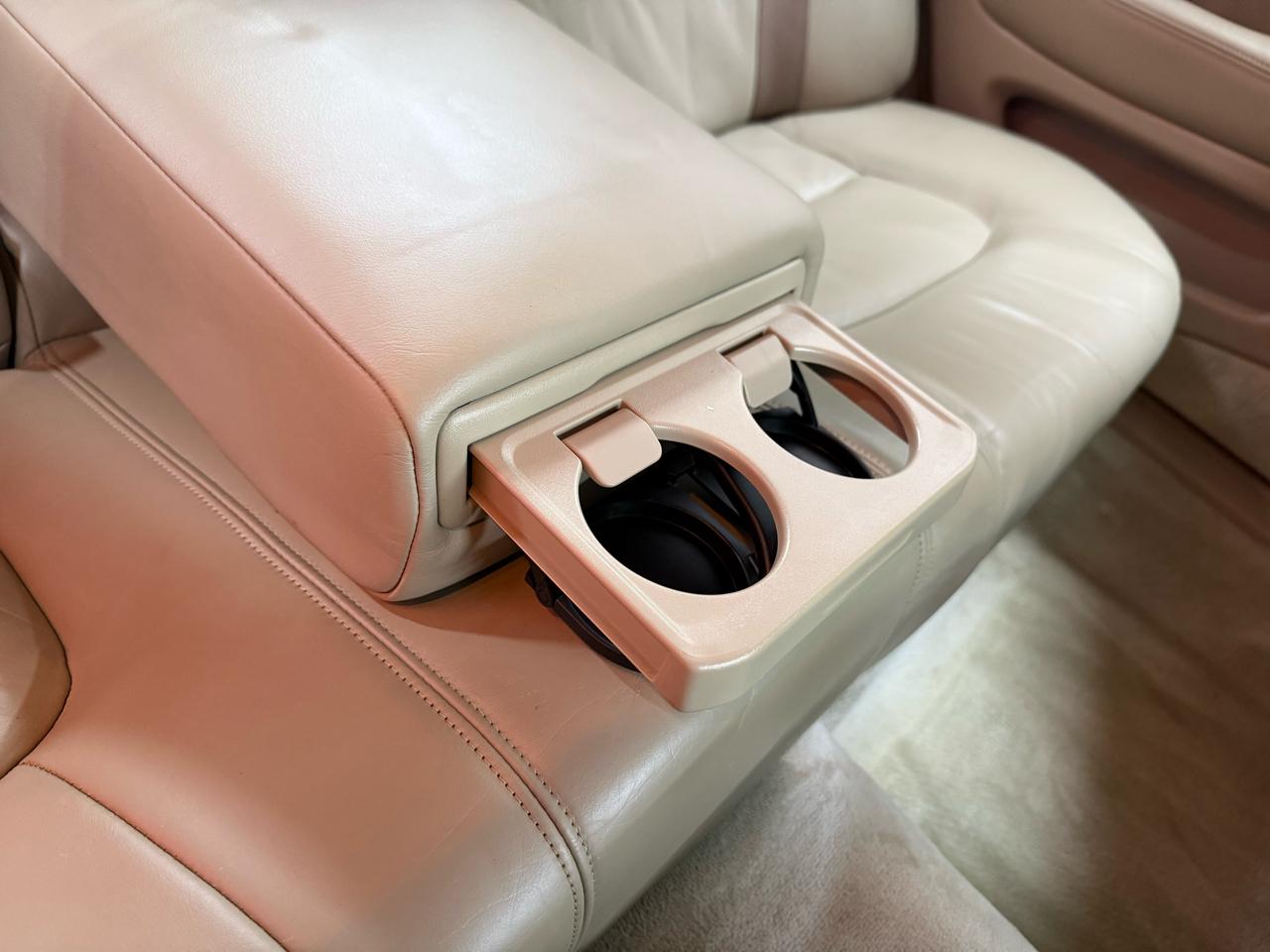 Lexus LS 400 4dr Sdn 1996