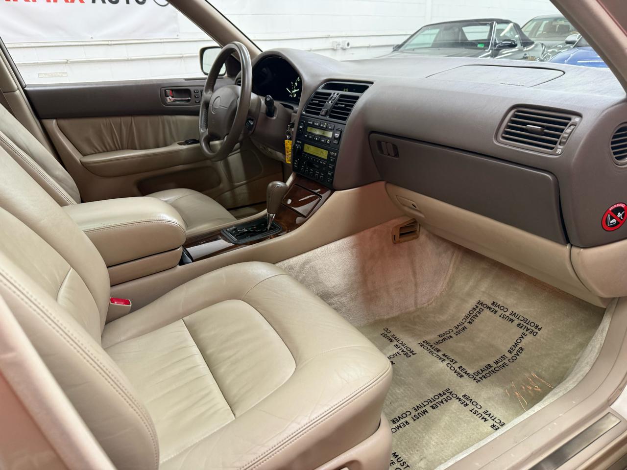 Lexus LS 400 4dr Sdn 1996
