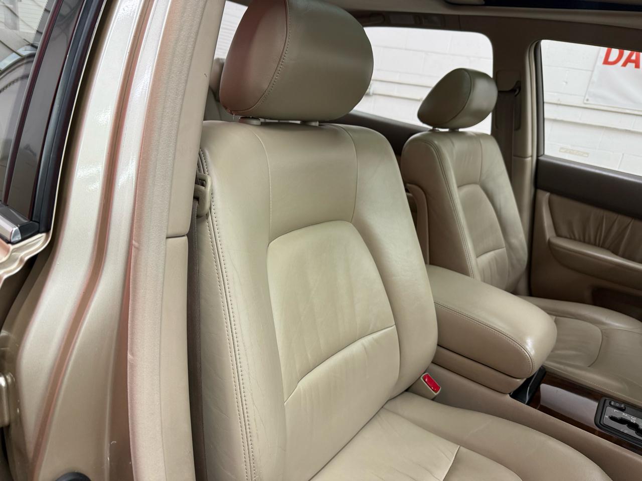 Lexus LS 400 4dr Sdn 1996