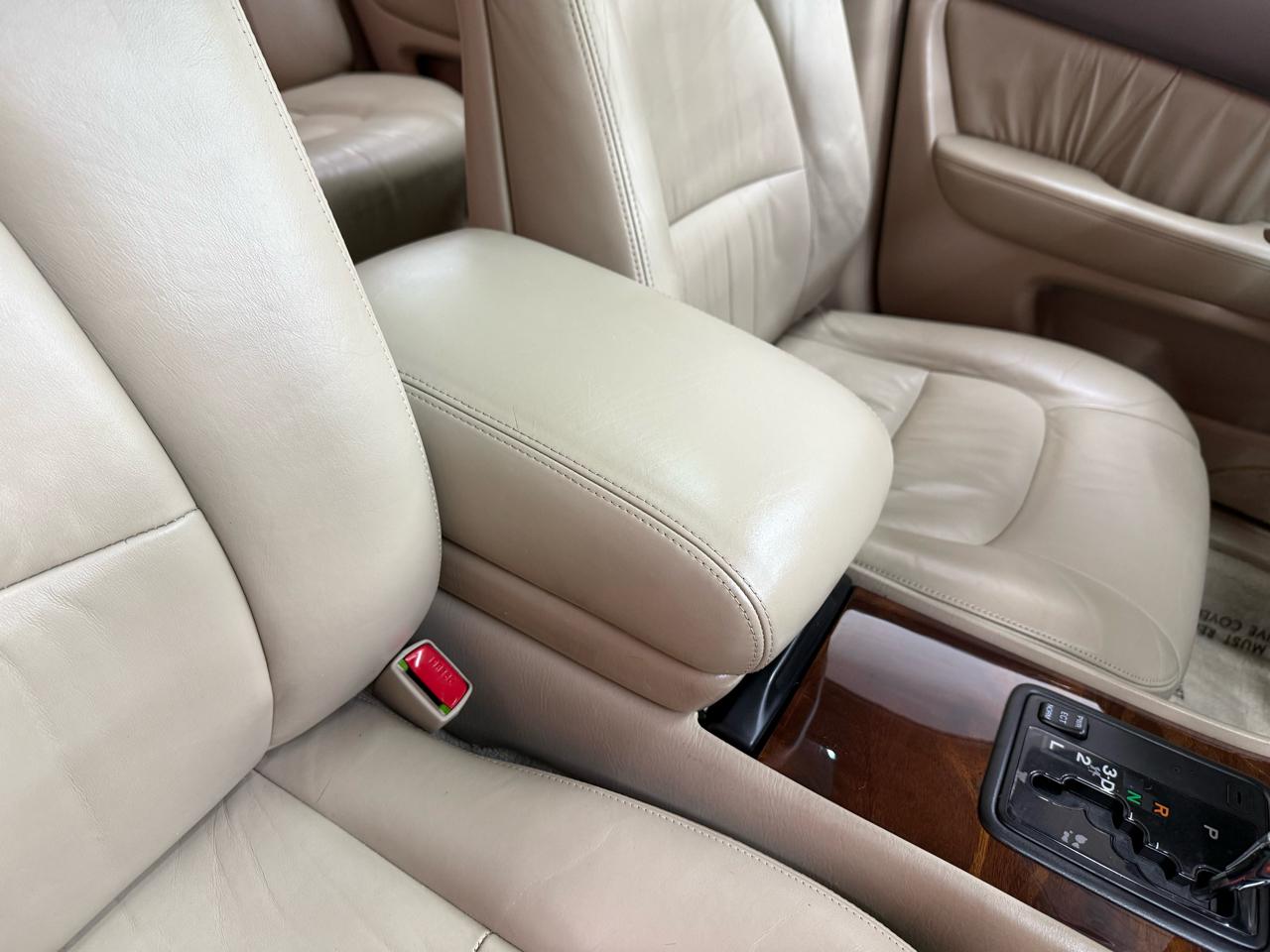 Lexus LS 400 4dr Sdn 1996