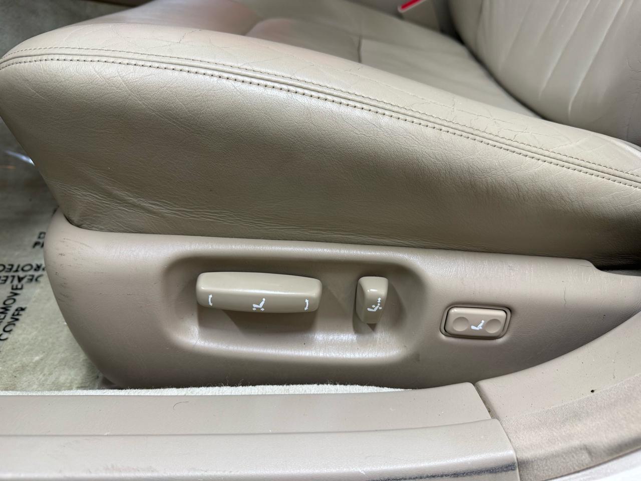 Lexus LS 400 4dr Sdn 1996