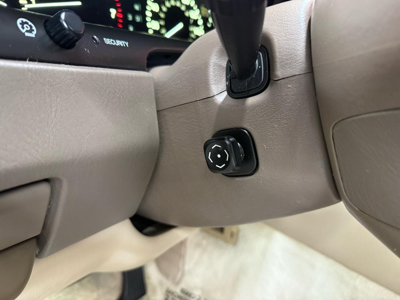 Lexus LS 400 4dr Sdn 1996