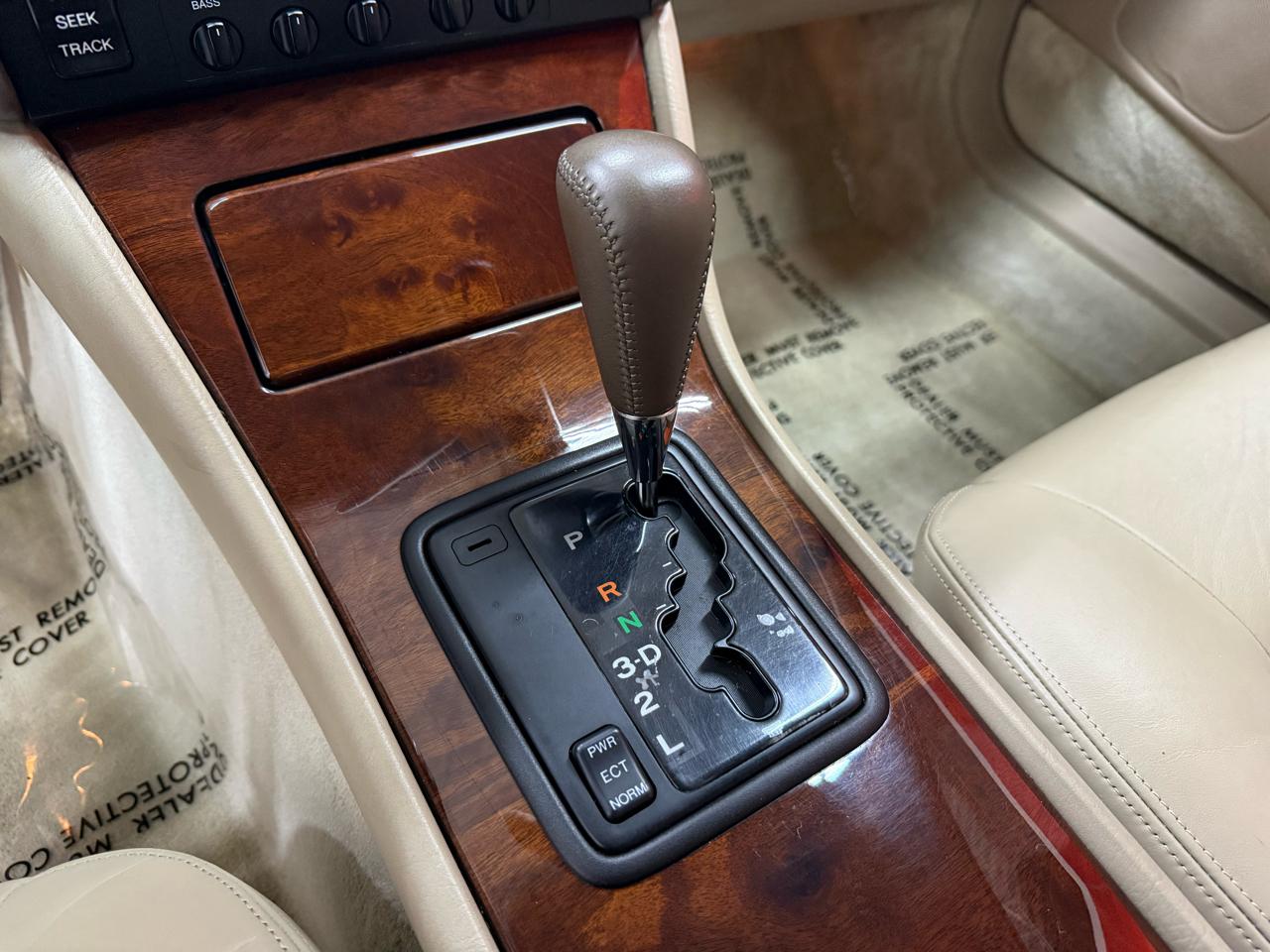 Lexus LS 400 4dr Sdn 1996