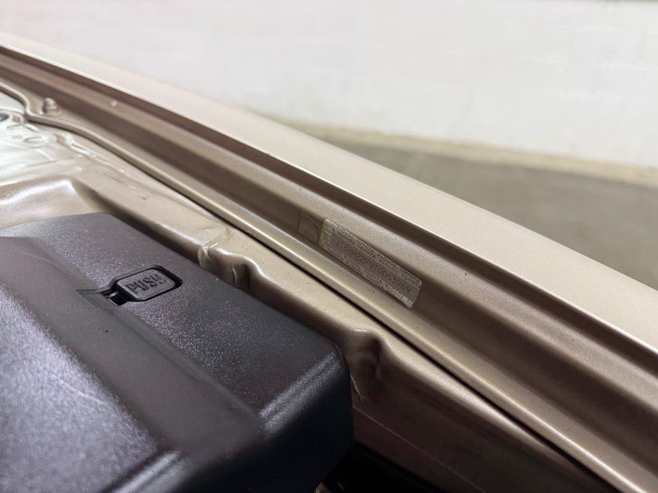 Lexus LS 400 4dr Sdn 1996