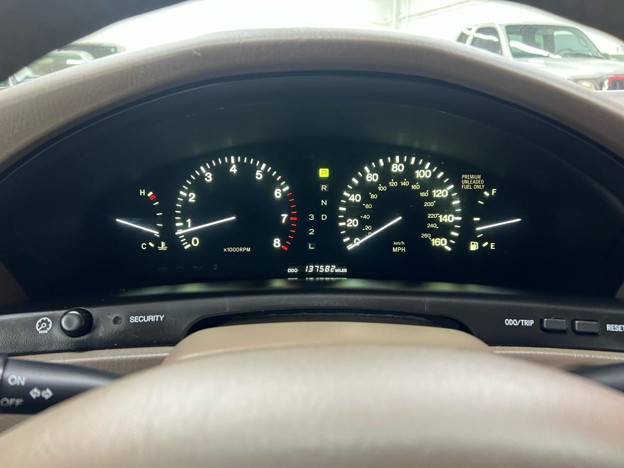 Lexus LS 400 4dr Sdn 1996