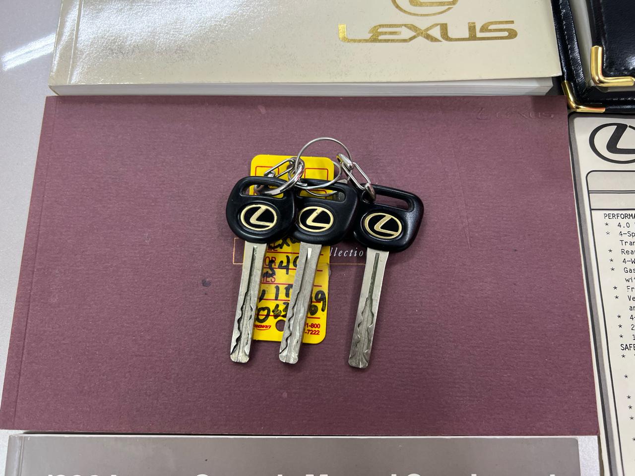 Lexus LS 400 4dr Sdn 1996