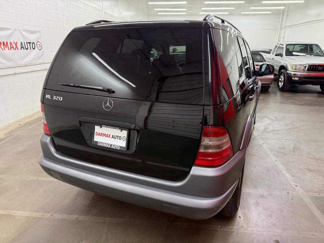 Mercedes-Benz M-Class ML320 1998