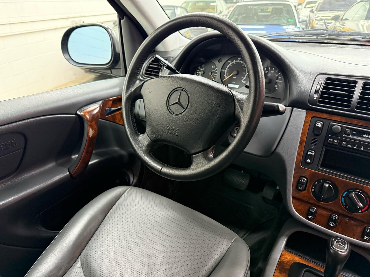 Mercedes-Benz M-Class ML320 1998