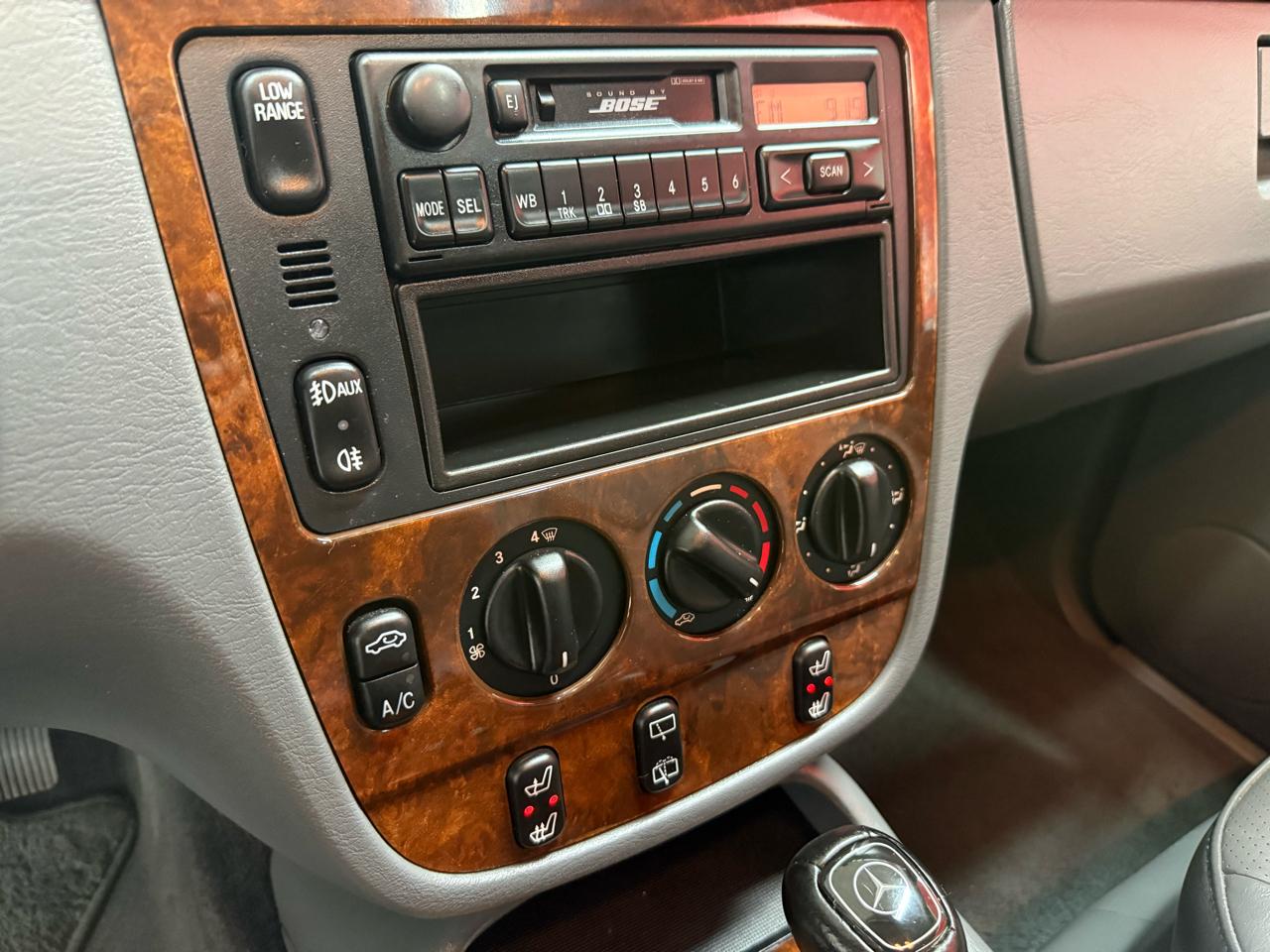 Mercedes-Benz M-Class ML320 1998