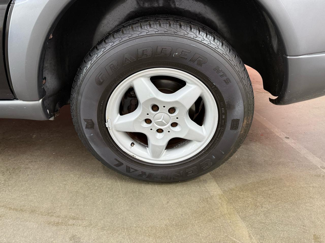 Mercedes-Benz M-Class ML320 1998