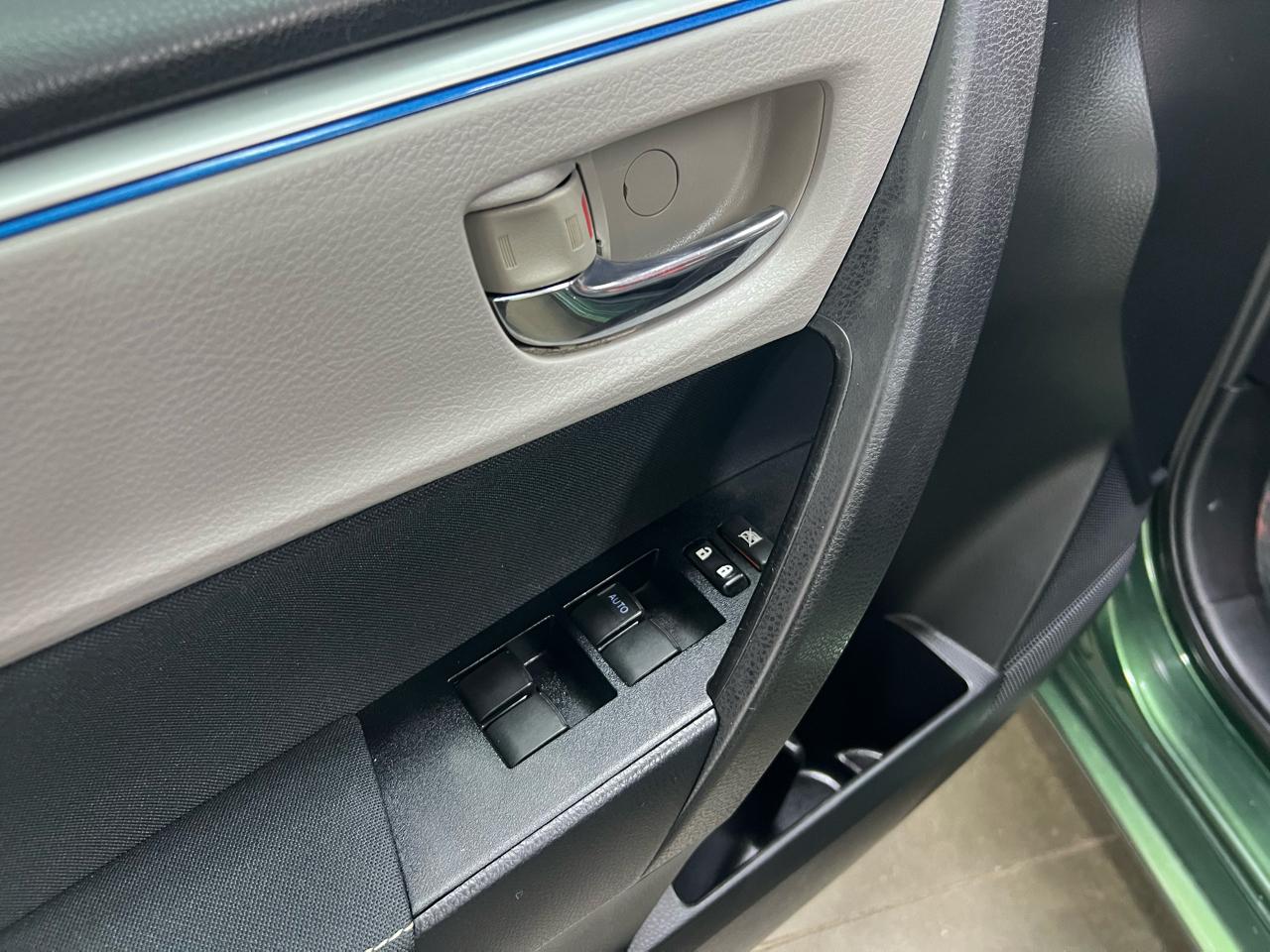 Toyota Corolla LE 2014