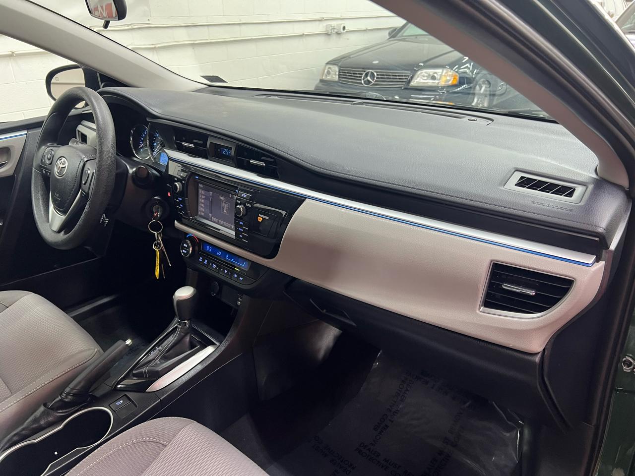 Toyota Corolla LE 2014