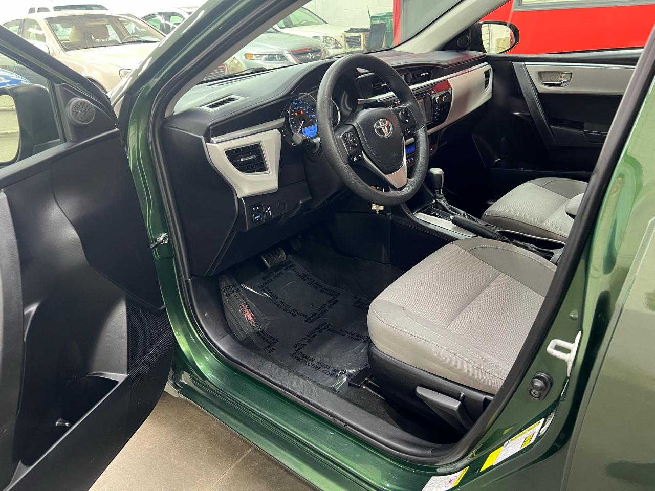 Toyota Corolla LE 2014