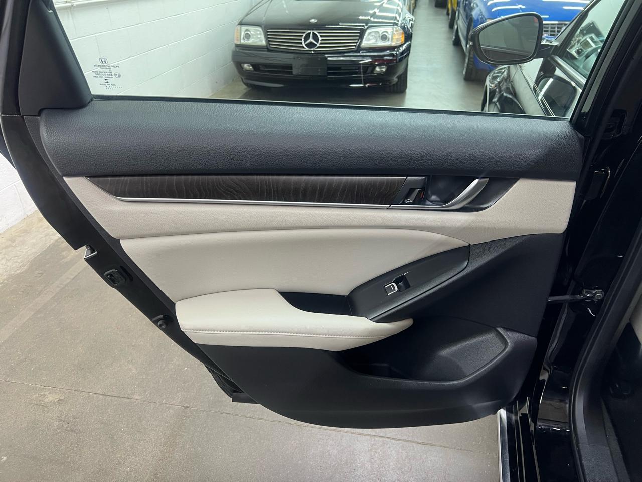 Honda Accord EX-Lw/Navigation CVT 2018