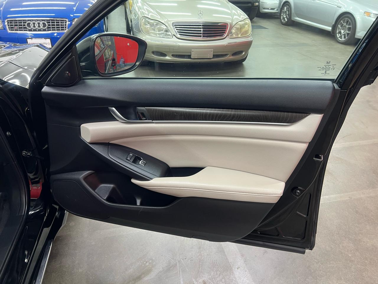 Honda Accord EX-Lw/Navigation CVT 2018