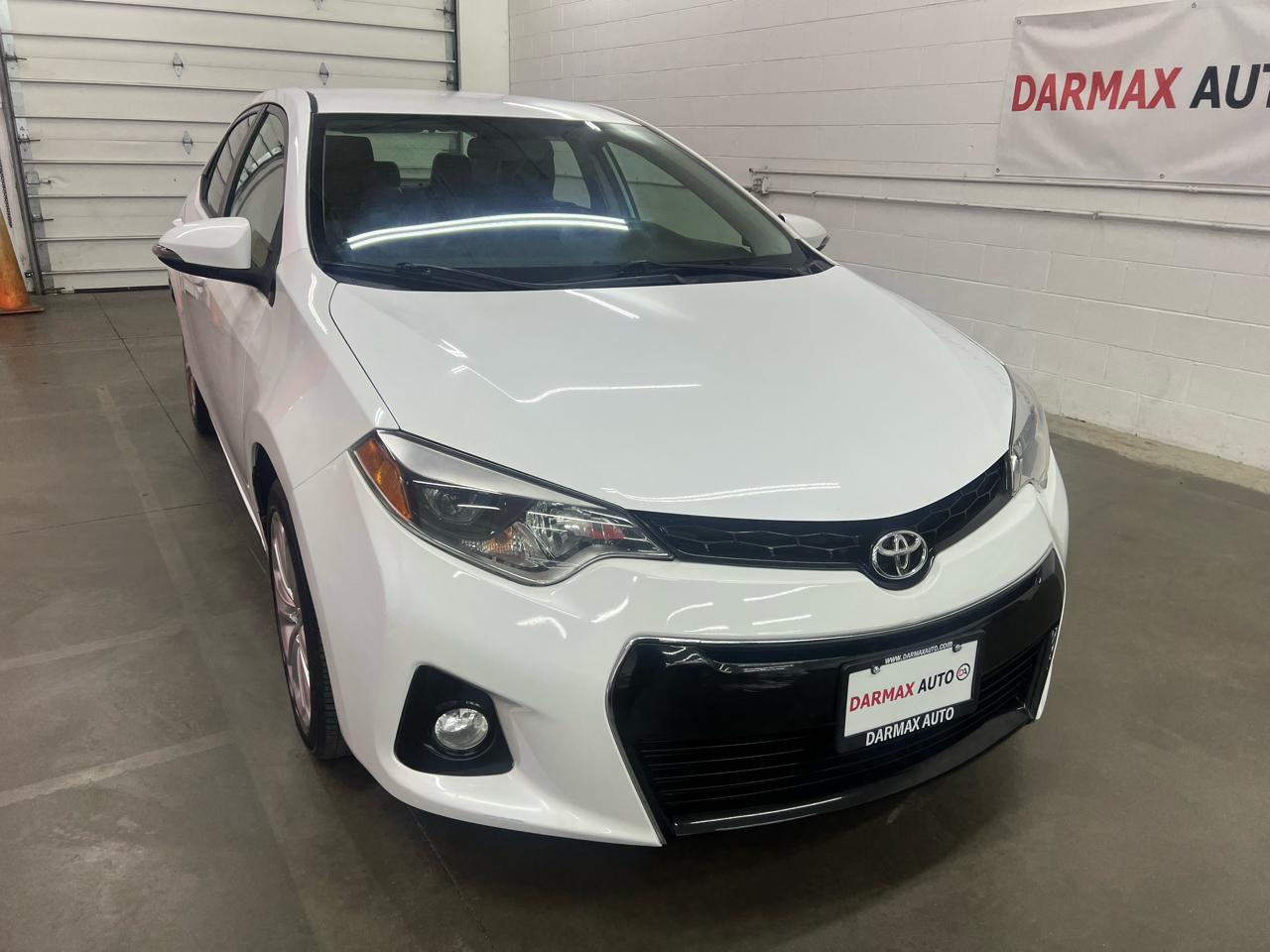 Toyota Corolla  2015