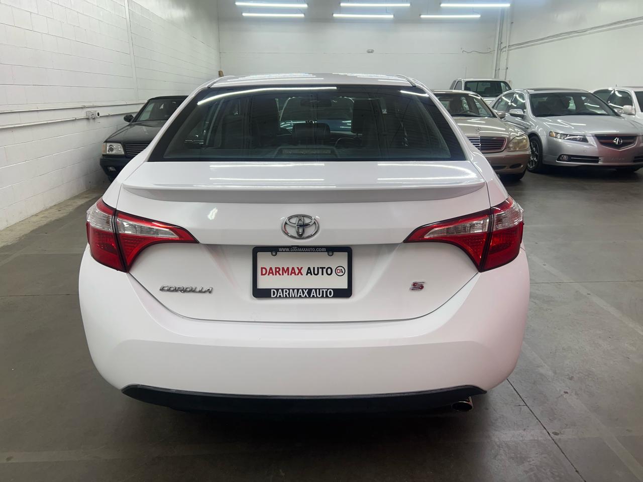 Toyota Corolla  2015