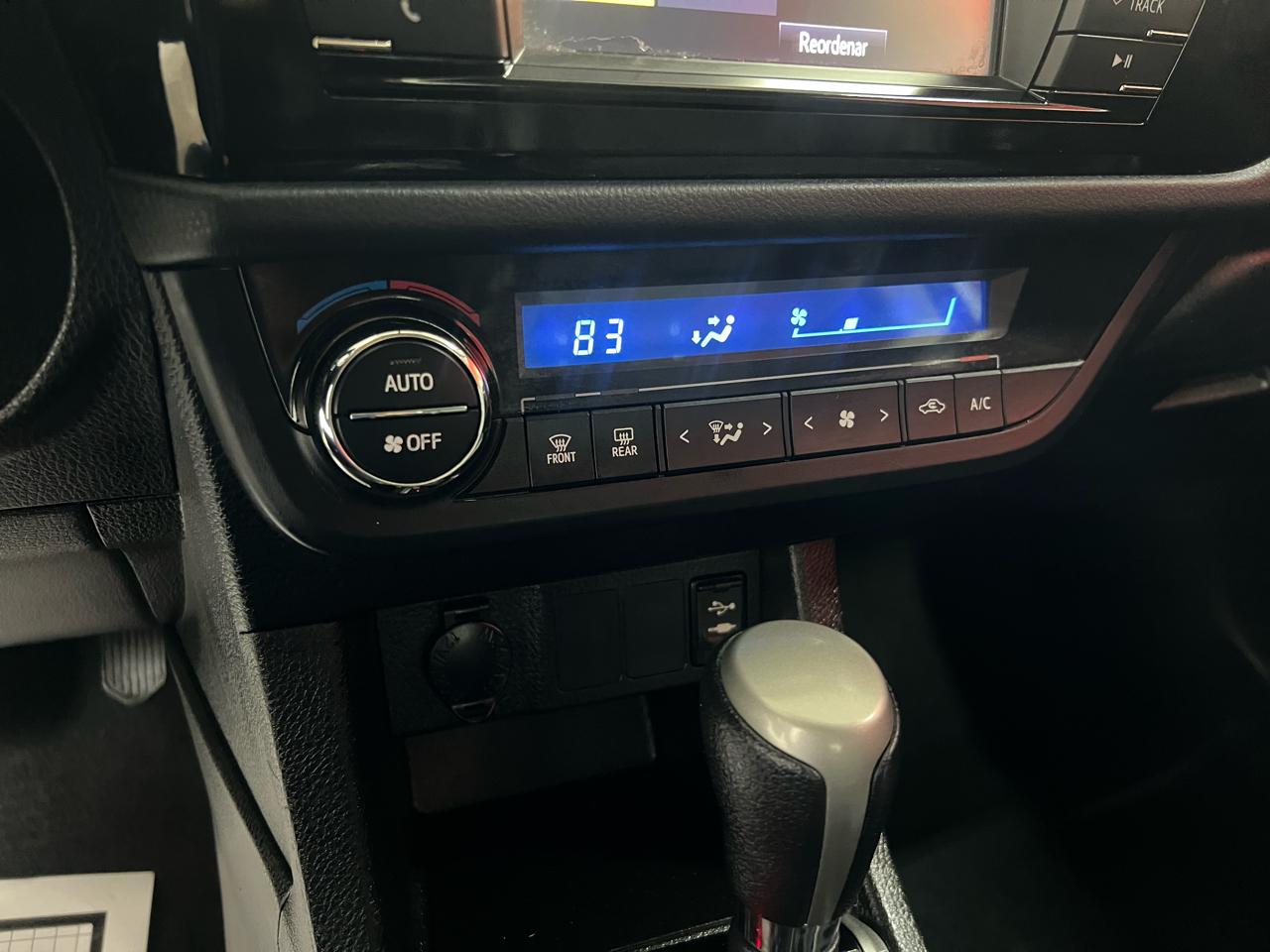 Toyota Corolla  2015