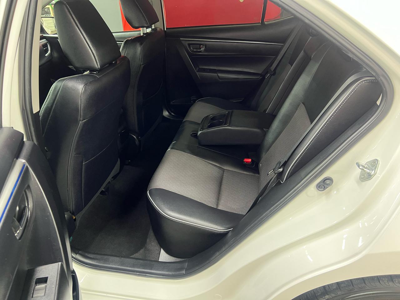 Toyota Corolla  2015