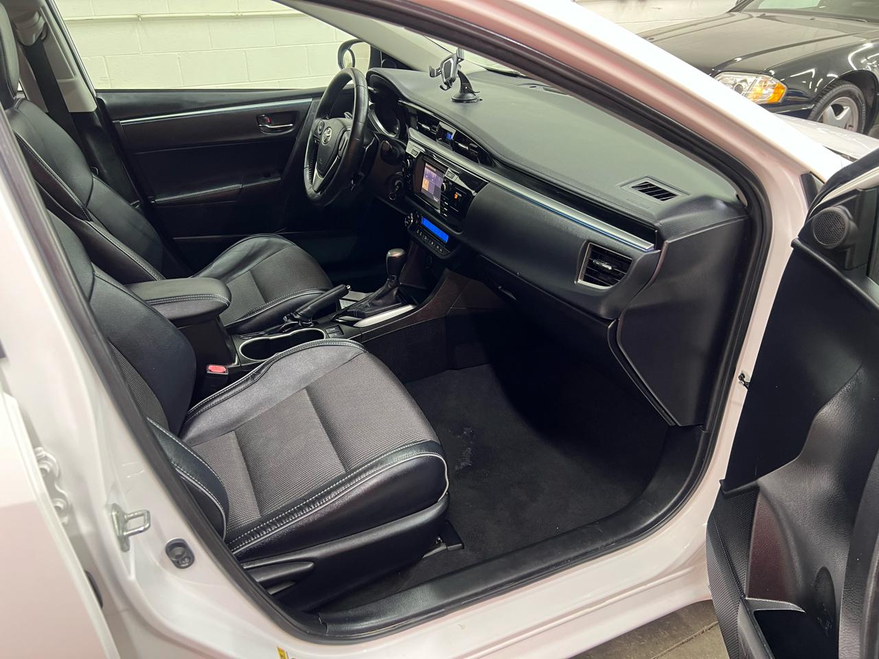 Toyota Corolla  2015