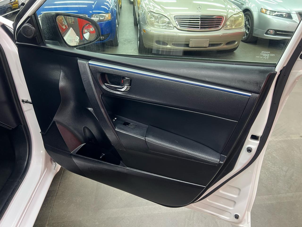 Toyota Corolla  2015