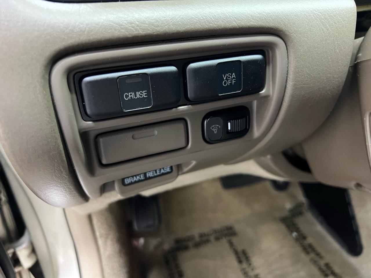 Acura RL 3.5RL with Navigation System 2004