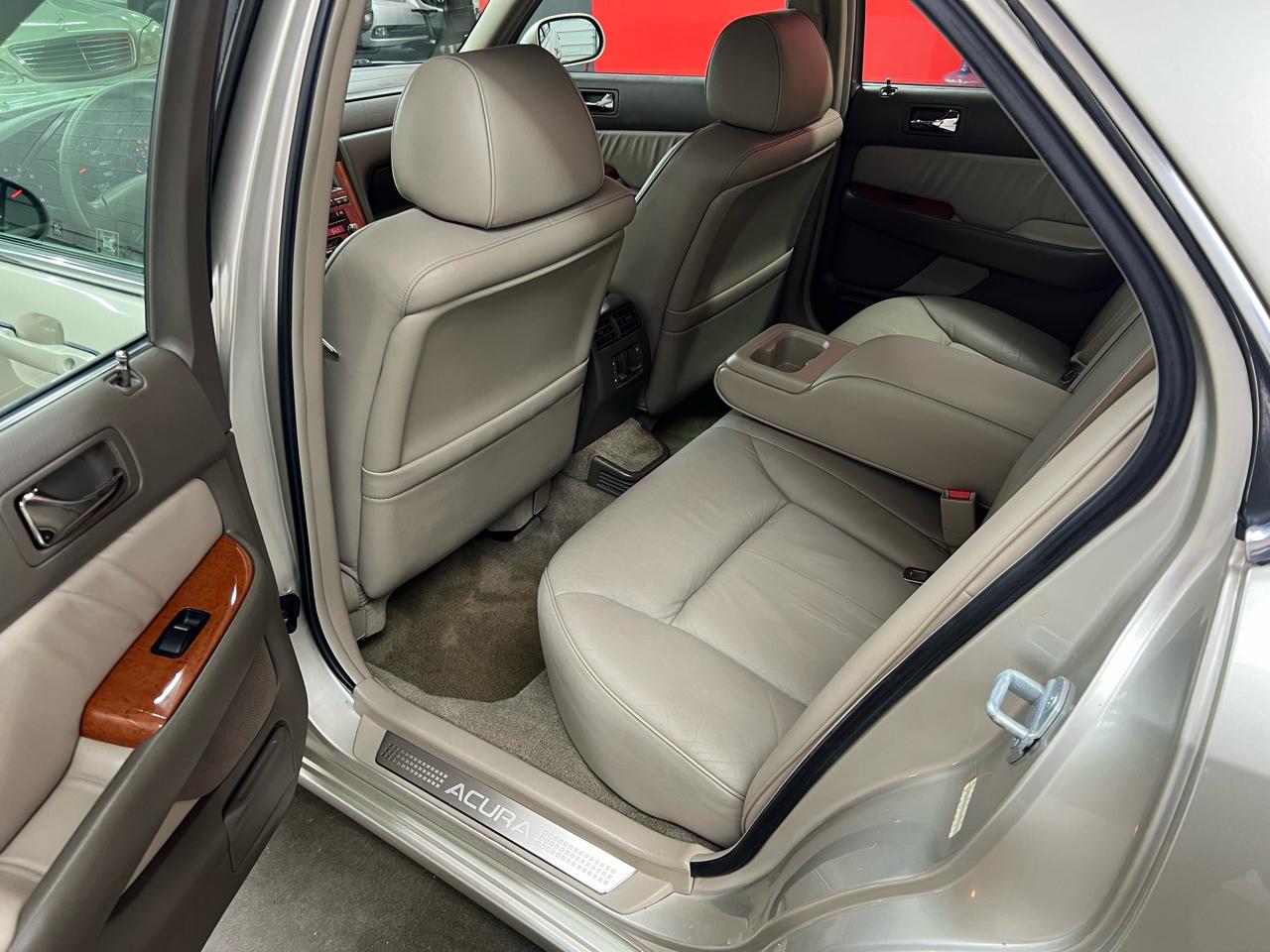 Acura RL 3.5RL with Navigation System 2004