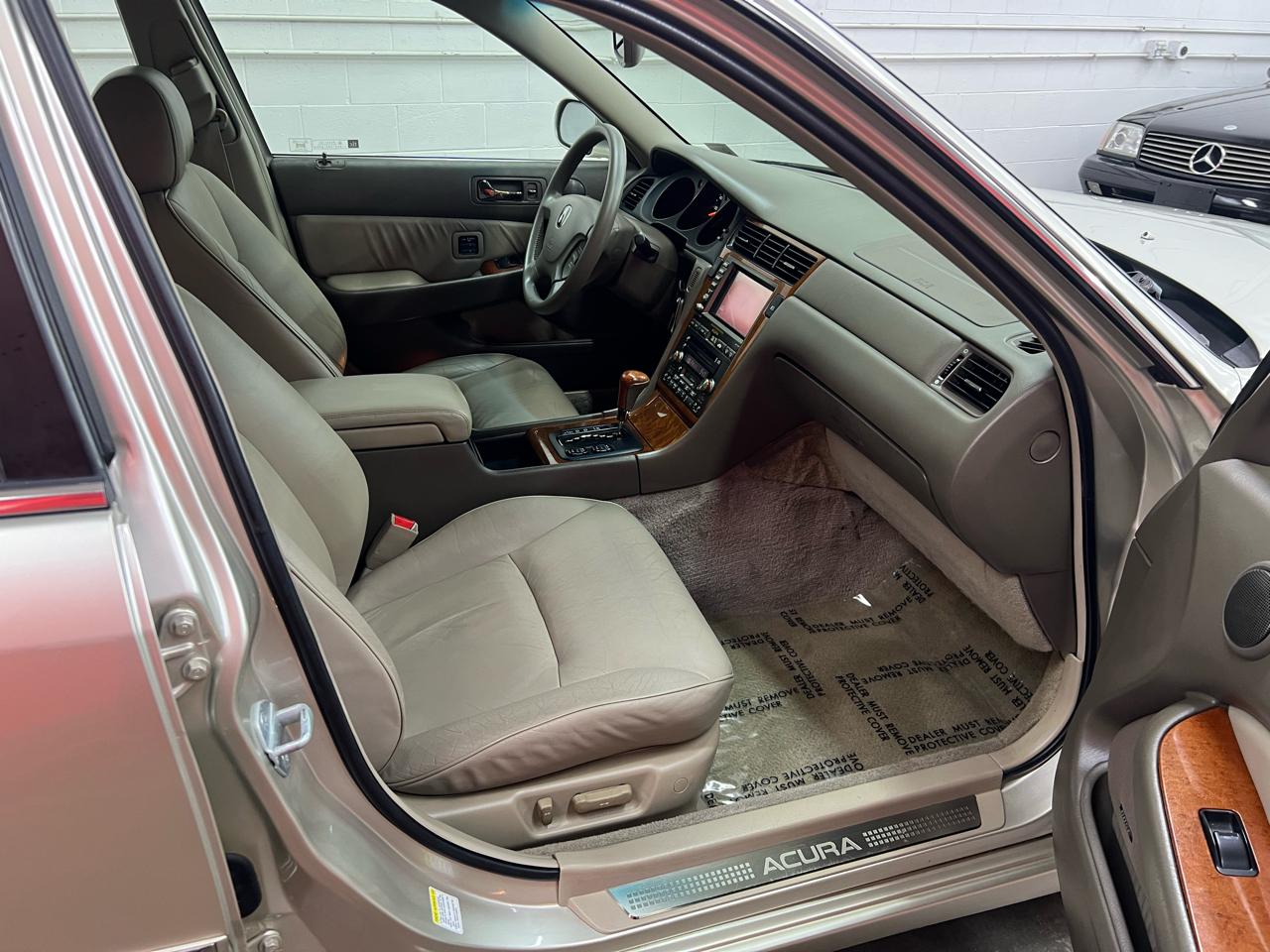 Acura RL 3.5RL with Navigation System 2004