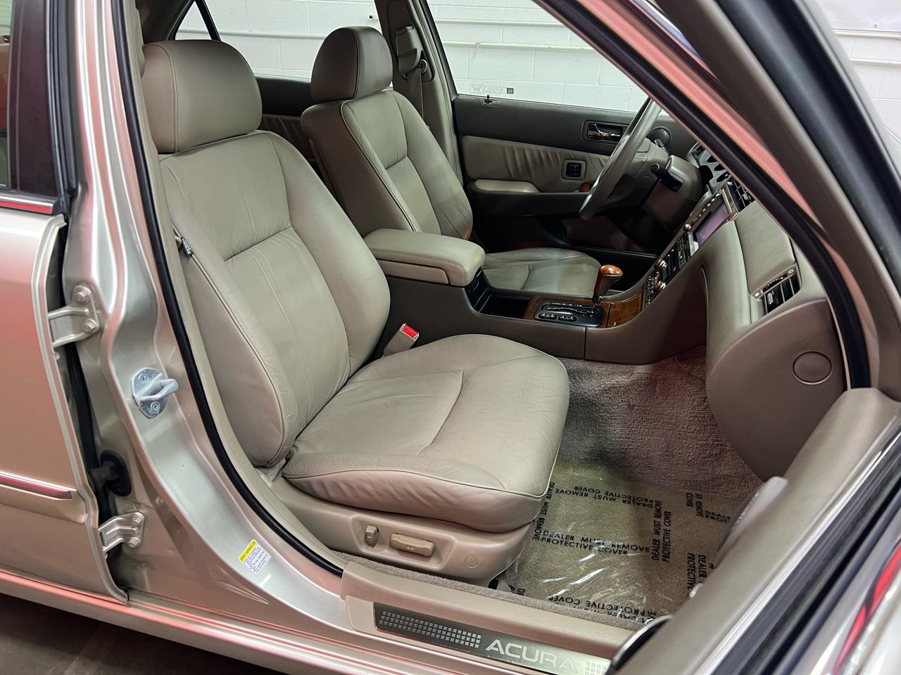 Acura RL 3.5RL with Navigation System 2004