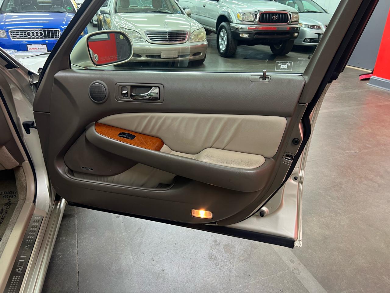 Acura RL 3.5RL with Navigation System 2004