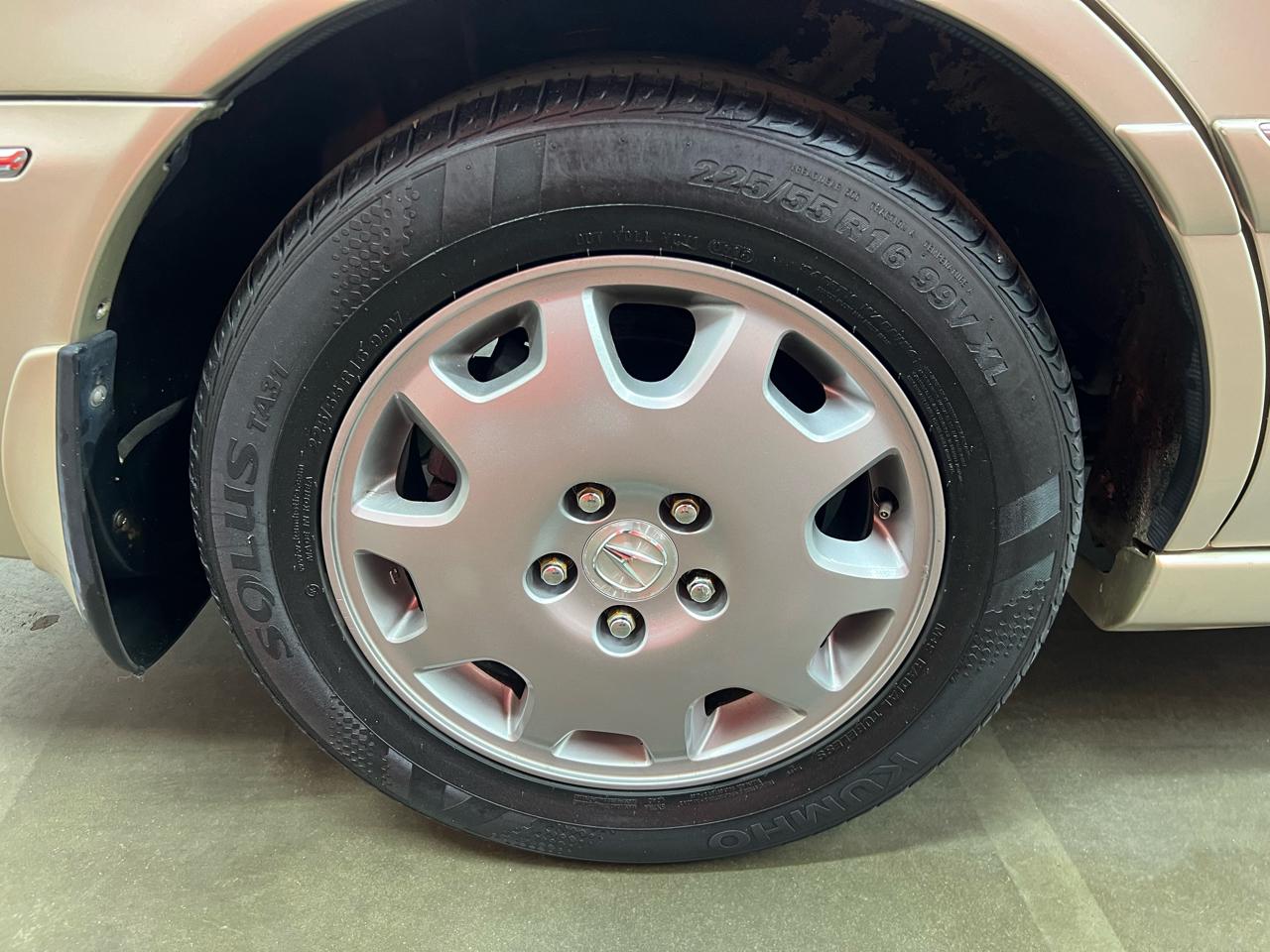 Acura RL 3.5RL with Navigation System 2004