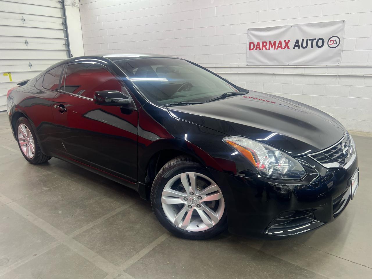 Nissan Altima 2.5 S 6M/T Coupe 2011