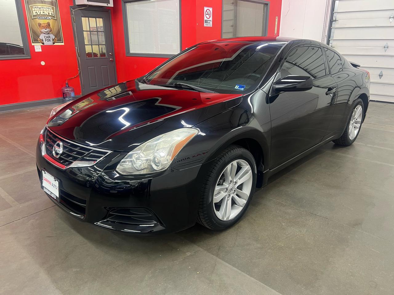 Nissan Altima 2.5 S 6M/T Coupe 2011