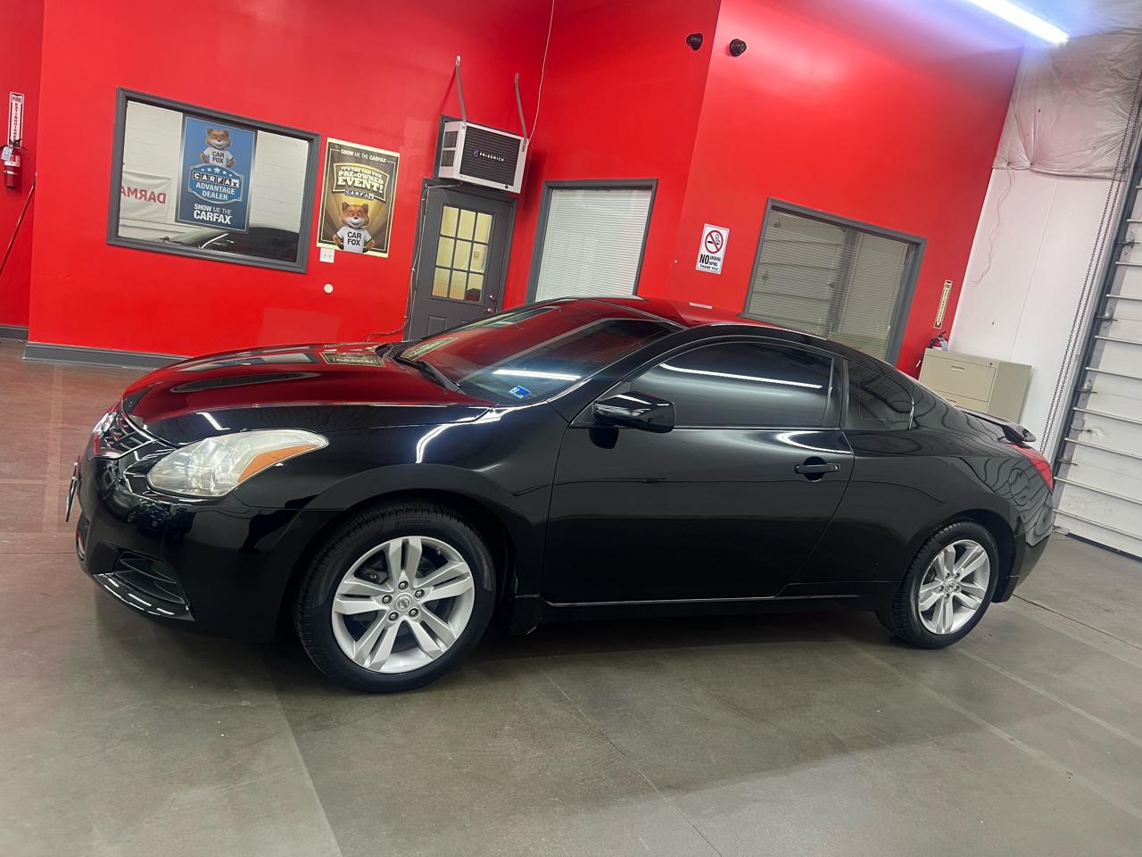 Nissan Altima 2.5 S 6M/T Coupe 2011