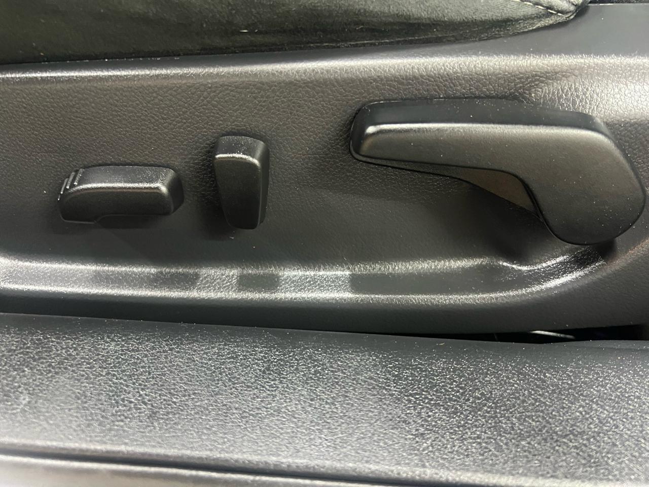 Nissan Altima 2.5 S 6M/T Coupe 2011