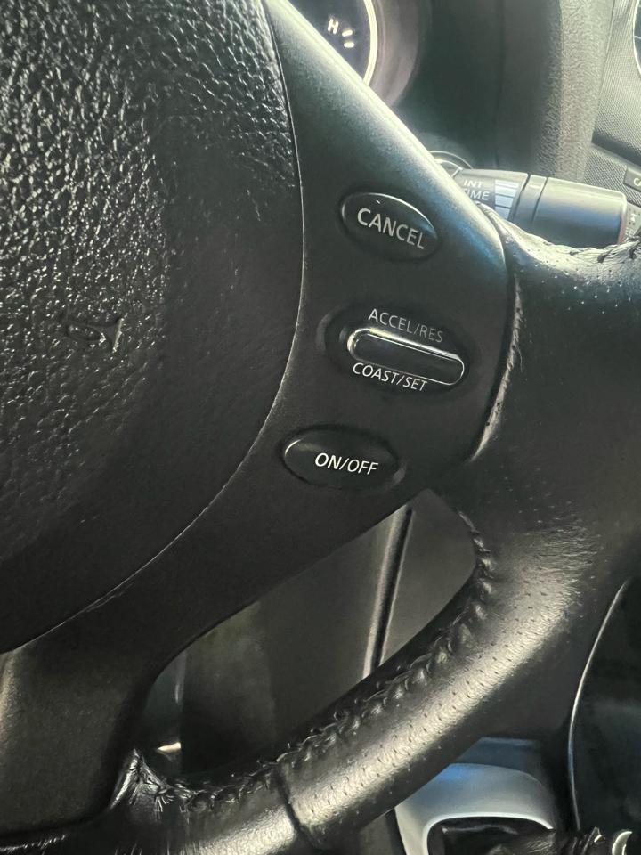 Nissan Altima 2.5 S 6M/T Coupe 2011