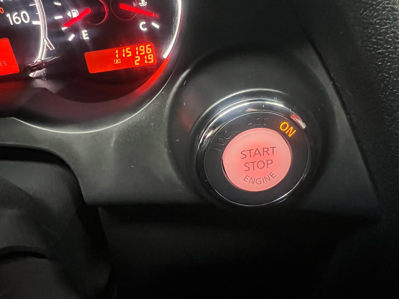 Nissan Altima 2.5 S 6M/T Coupe 2011