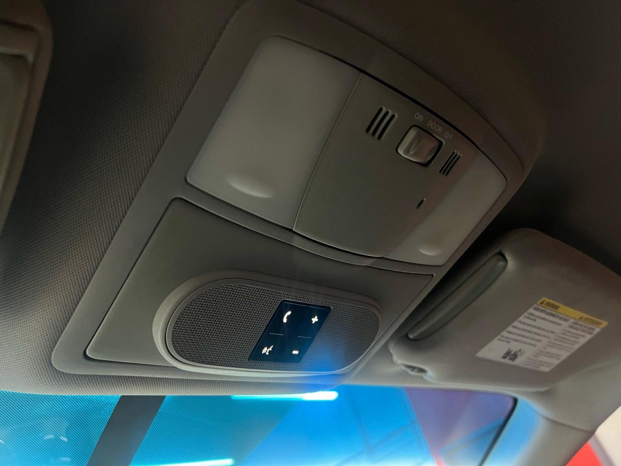 Nissan Altima 2.5 S 6M/T Coupe 2011