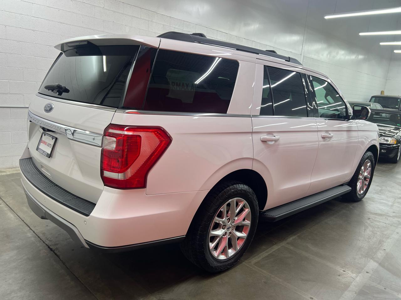 Ford Expedition XLT 2021