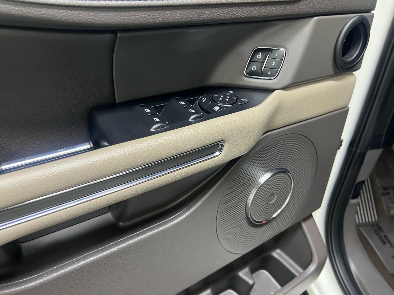 Ford Expedition XLT 2021