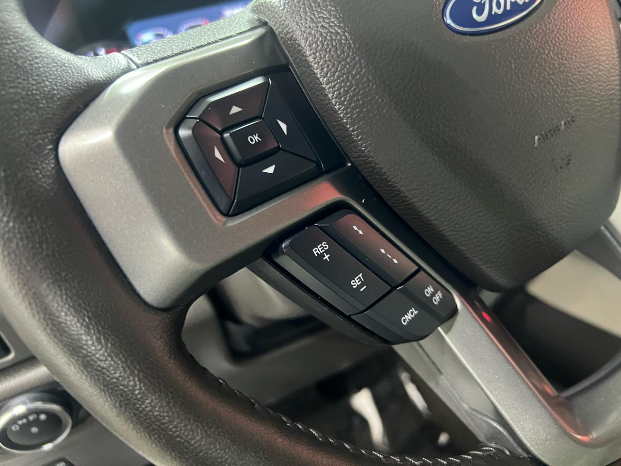 Ford Expedition XLT 2021