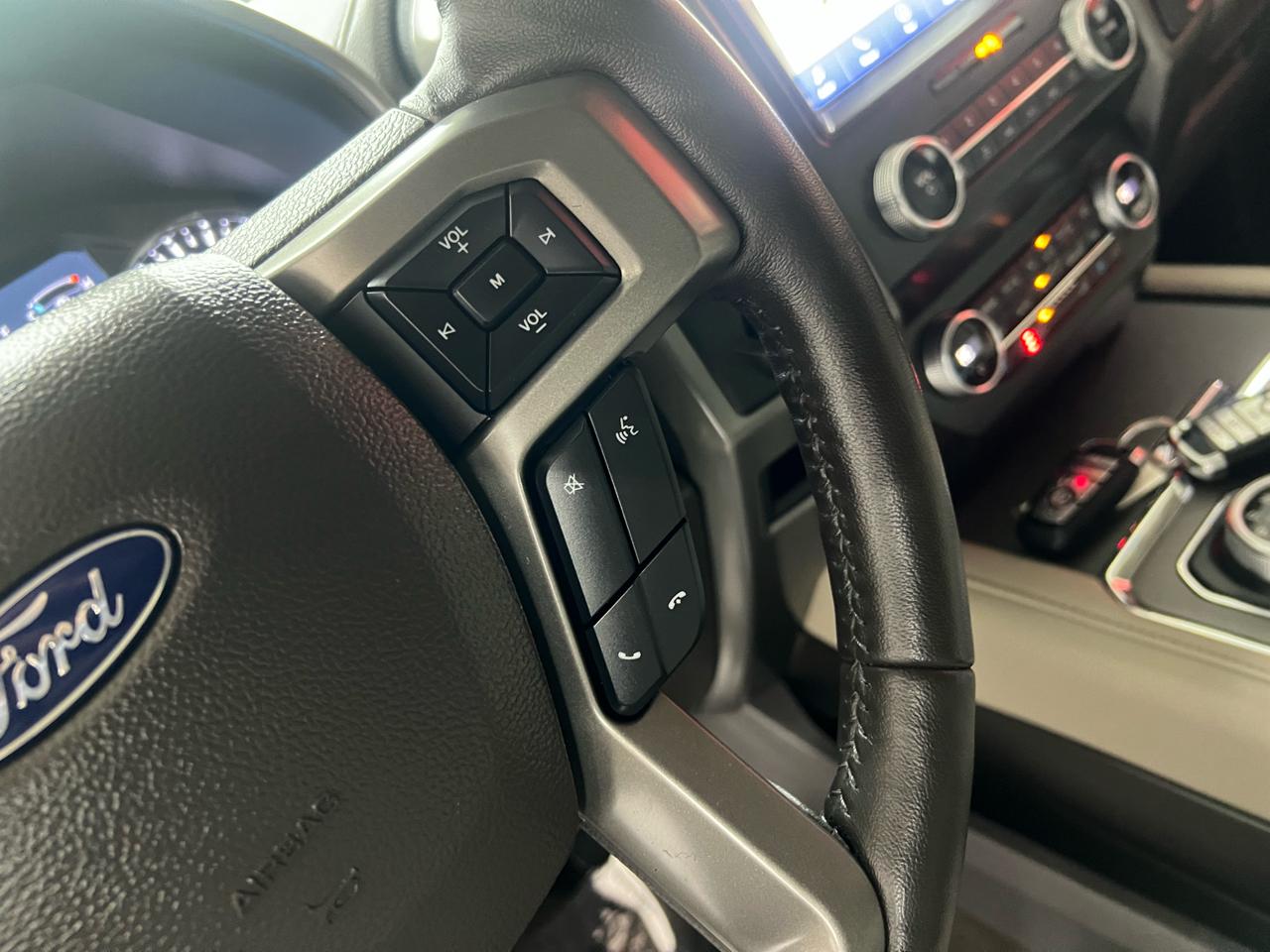 Ford Expedition XLT 2021