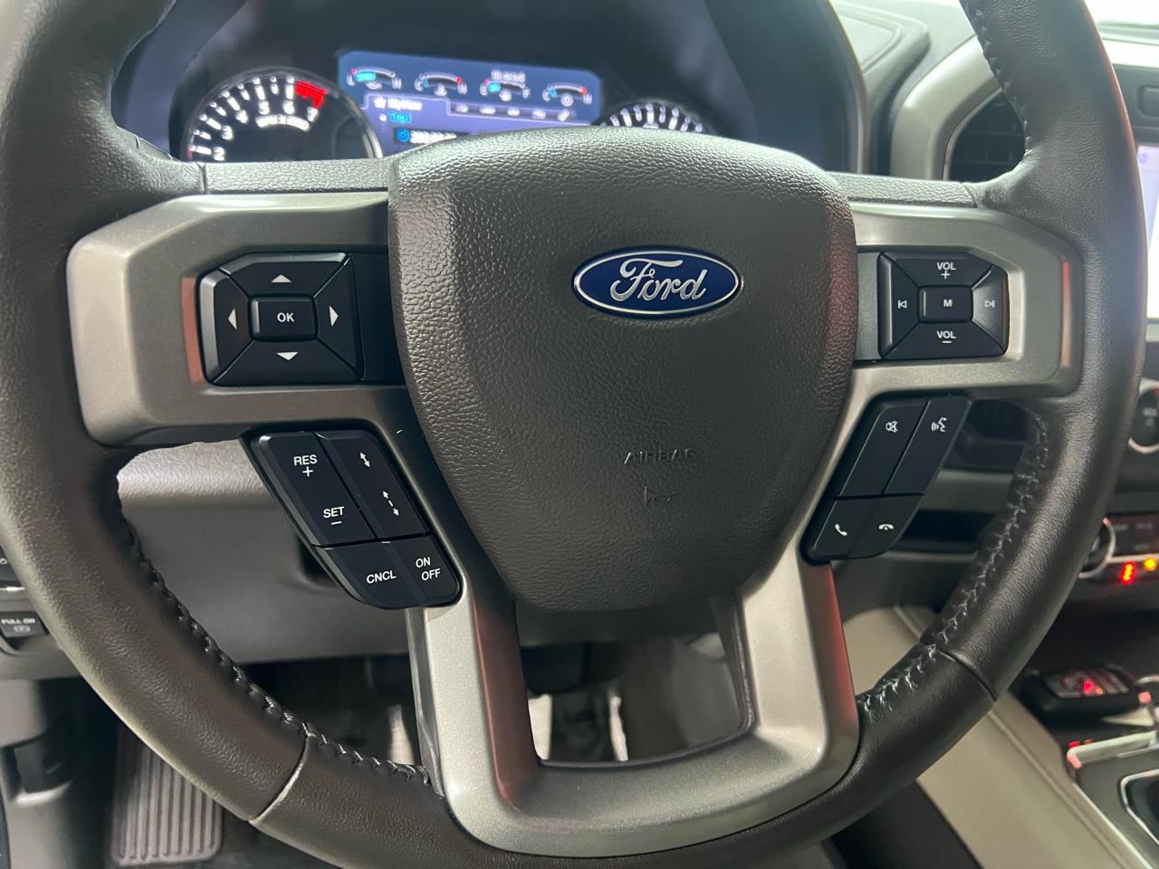 Ford Expedition XLT 2021