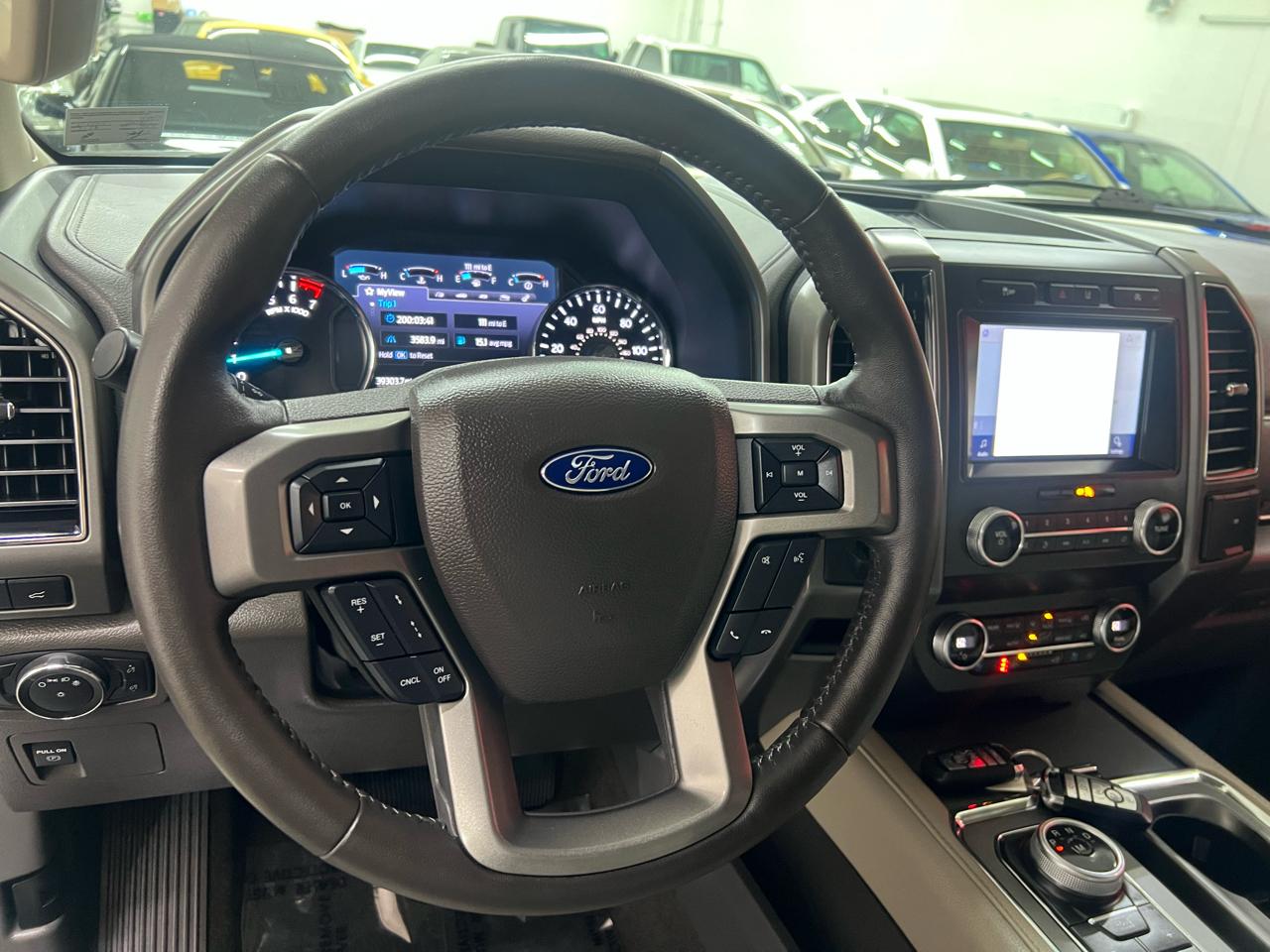 Ford Expedition XLT 2021