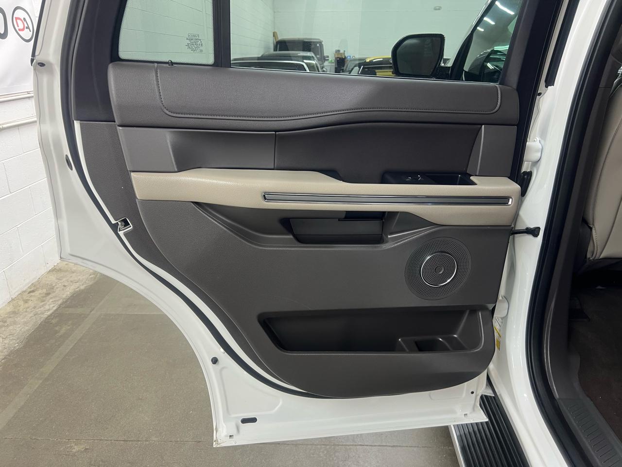 Ford Expedition XLT 2021