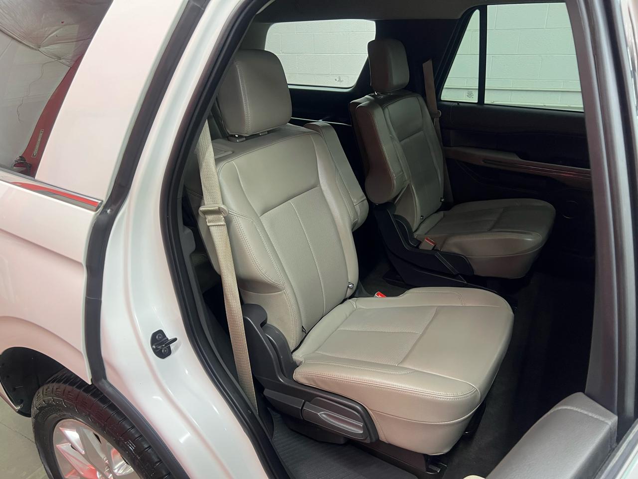 Ford Expedition XLT 2021