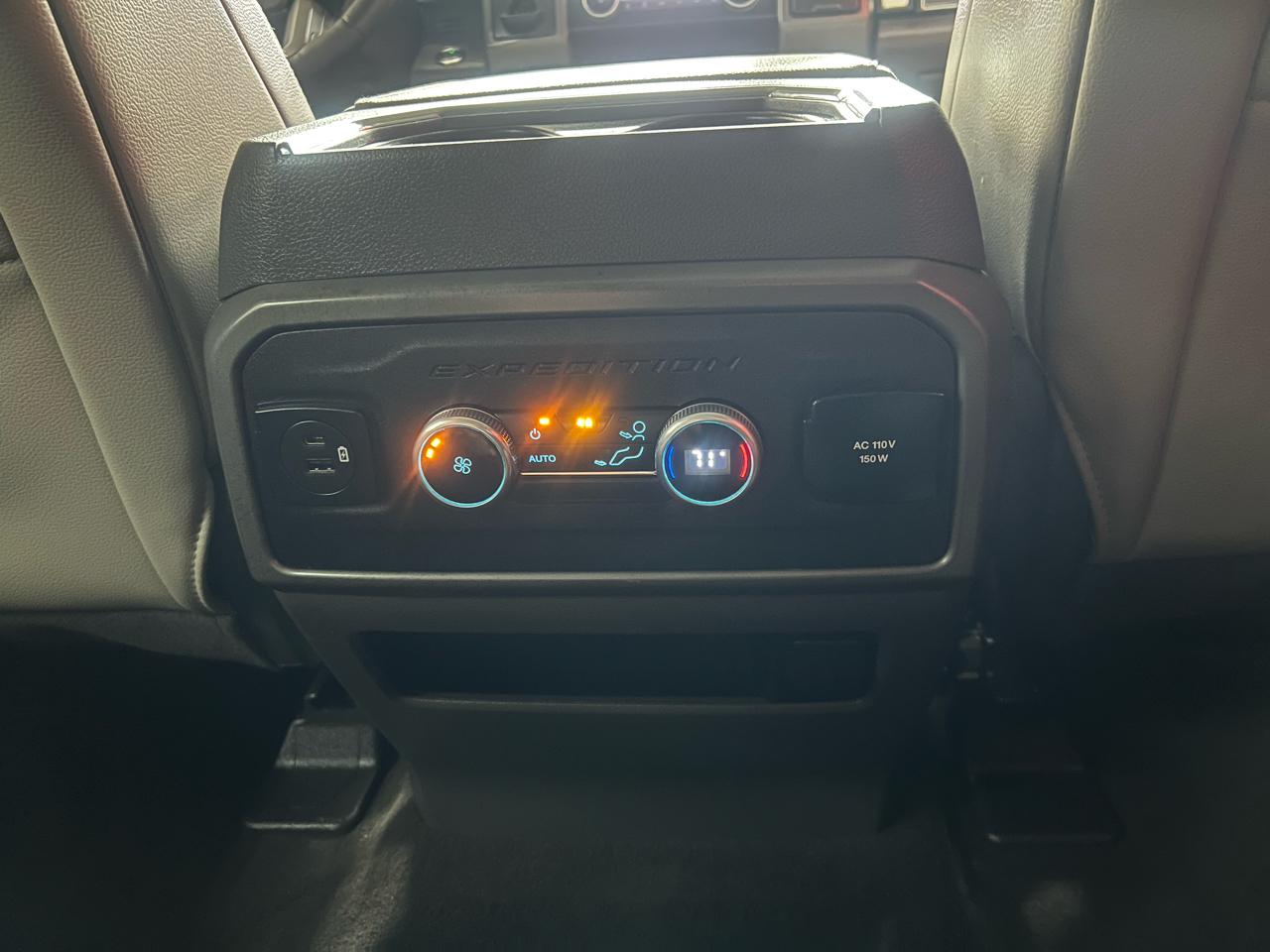 Ford Expedition XLT 2021