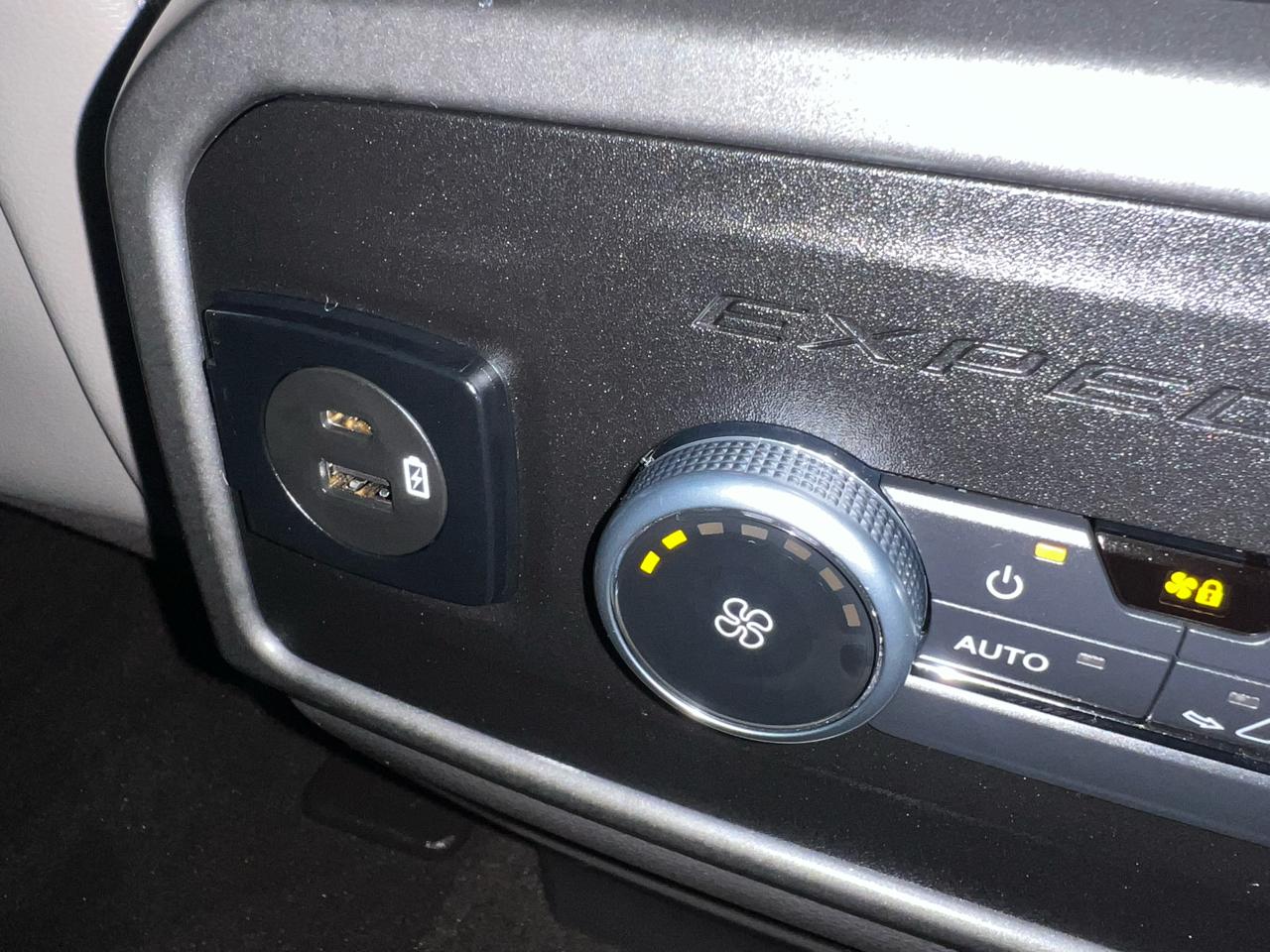 Ford Expedition XLT 2021